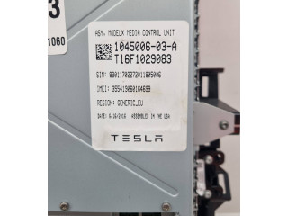 Дисплей 165500070L, 104500603A Tesla Model X