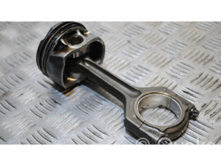 Píst 764595801 BMW 5 GT F07 pro benzínový motor 3.0