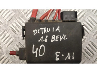 Блок предохранителей 1J0937550AB   Skoda Octavia Mk1 (1U)    