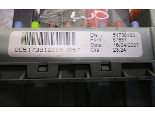 Pojistková skříňka 51738103 Fiat Croma 2005
