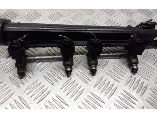 Топливная рампа 06A133317A   Skoda Octavia Mk1 (1U)  