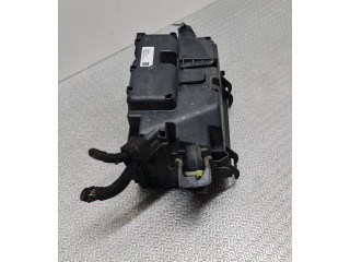 Блок предохранителей 13292736   Opel Meriva B    