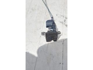 Zámek zadních dveří    Hyundai Santa Fe 2010