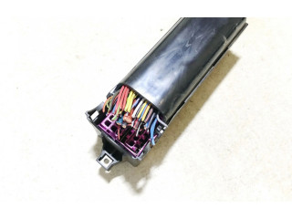 Блок предохранителей  63598004, 63598004   Skoda Fabia Mk2 (5J)    