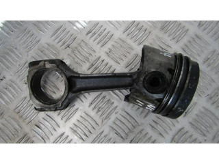 Поршень с шатуном Volvo 460 для дизельного двигателя 1.9