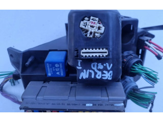   Pojistková skříňka 9568205480   Citroen Berlingo 1996