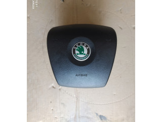 Подушка безопасности водителя 1Z0880201S Skoda Octavia Mk2 (1Z)