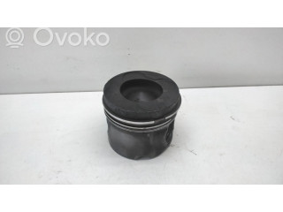 Píst 84L107 BMW 5 E60 E61 pro naftový motor 3.0