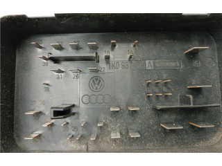   Pojistková skříňka 1K0937125A, 0090012   Volkswagen Tiguan 2007