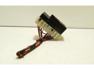 Блок предохранителей 6G9T14K131AB   Volvo S60    