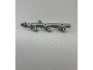 Топливная рампа 9806724880, M106520000   Peugeot 208  