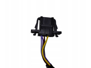 Зеркало электрическое Skoda Fabia Mk3 (NJ) 2015 - 2021 года