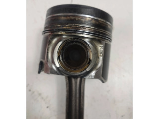  Поршень с шатуном  038J  Volkswagen PASSAT B6  