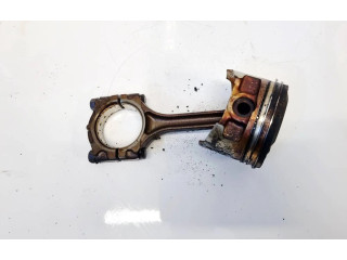 Поршень с шатуном Mitsubishi Carisma