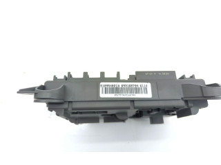 Pojistková skříňka 6931687 BMW X6 E71 2011