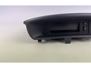 Дисплей 13208191, 565412769 Opel Meriva A