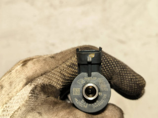 Форсунка 0445110728    Nissan X-Trail T32 для дизельного двигателя M9RA868 2