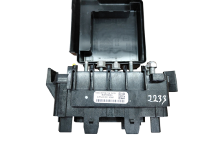 Блок предохранителей 68437206AE, 68477478AC Jeep Compass