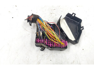 Блок предохранителей 8D1941824   Skoda Octavia Mk1 (1U)    