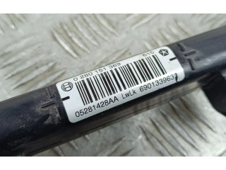 Топливная рампа 05281428AA   Jeep Grand Cherokee WL  