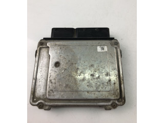 Блок управления двигателем Блок управления 03G906021PB, 0281013897   Volkswagen PASSAT B6