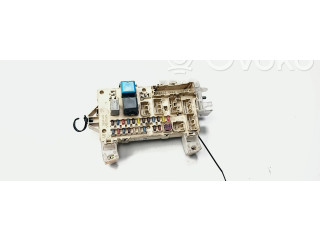 Блок предохранителей  89221-0F010   Toyota Corolla Verso E121    