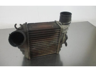 Интеркулер DEFEITO Audi A3 S3 8L