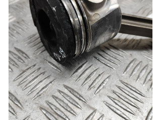  Поршень  31339777, 31401216  Volvo V60  