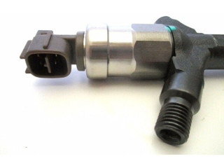 Форсунка 23670-30020, DCRI100750 Toyota Land Cruiser (HDJ90)