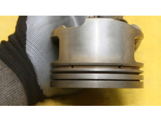 Píst    Audi A8 S8 D3 4E     