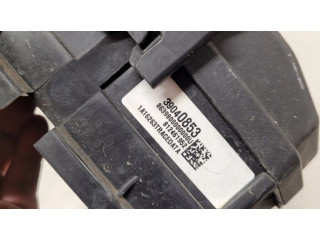 Pojistková skříňka 39040853, 8639800000000U Opel Astra 2016