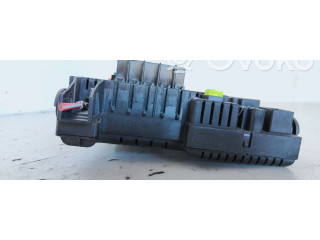 Блок предохранителей 8676391, 12217799   Volvo XC90    