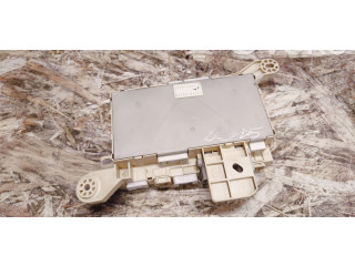 Pojistková skříňka 8273024011 Lexus SC 430 2002