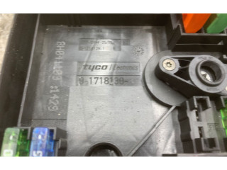 Блок предохранителей    Volkswagen Golf Plus    