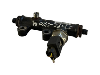 Топливная рампа 4R8Q9C066AE, 5WS40128 Jaguar S-Type 2.7