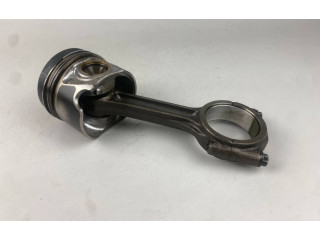  Поршень с шатуном  02604LA, 04LADE  Audi A3 S3 8V  