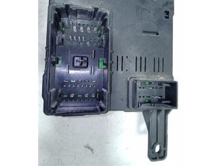 Pojistková skříňka 919584D030 KIA Carnival 2010