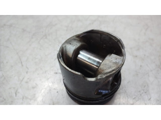 Píst Hyundai Santa Fe pro naftový motor 2.0 D4EB D4EB