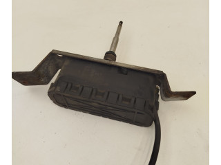 Моторчик стеклоочистителя 8620959, 0390206219 Volvo V70