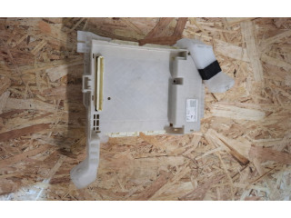 Pojistková skříňka Řídící jednotka BSM 8273076030 Lexus CT 200H 2017