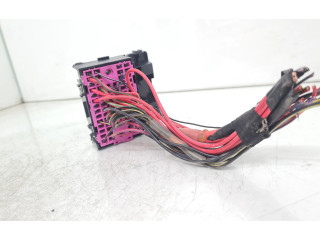 Pojistková skříňka 7E0937617A Volkswagen Transporter - Caravelle T5 2005