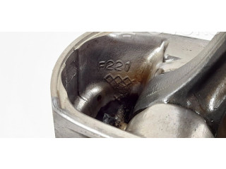 Píst 2730300620, 2730300820 Mercedes-Benz R W251 M 272.967