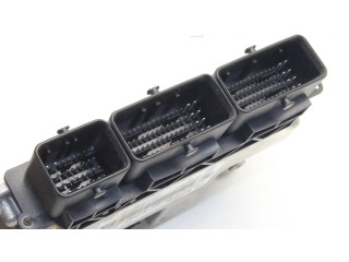 Блок управления двигателя 237105821R, A2819006904 Smart ForFour II W453