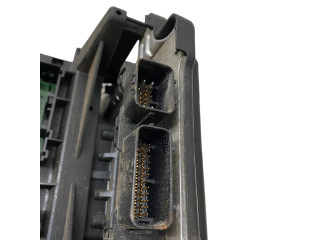 Блок предохранителей 04692217AA Jeep Grand Cherokee (WK)