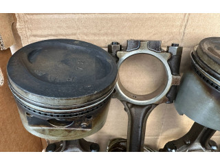 Píst MD152563, MD119671   Mitsubishi Pajero     