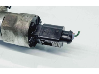 Топливная рампа 03L130089B   Audi A1  