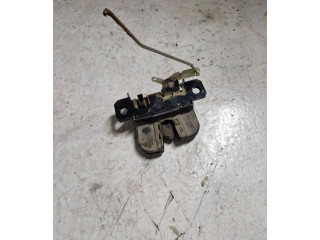 Замок багажника     Volkswagen Caddy 2011 - 2016 года