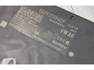 Блок комфорта 5Q0937084DF Skoda Octavia Mk3 (5E)