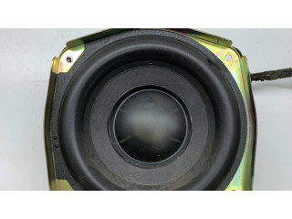 Громкоговоритель (громкоговорители) в передних дверях