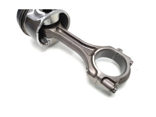 Поршень с шатуном 4N14 Mitsubishi Outlander